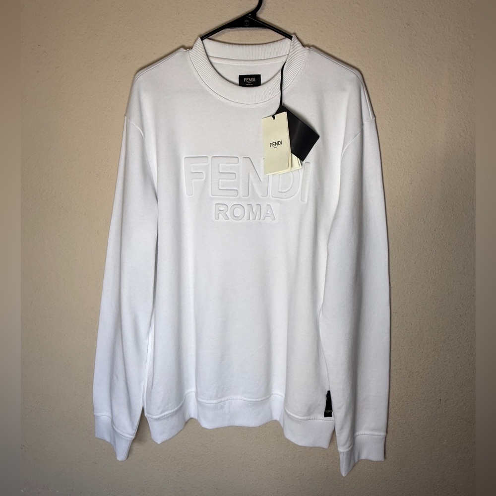 FENDI NWT Men's White Crewneck Sweater. Size XXL